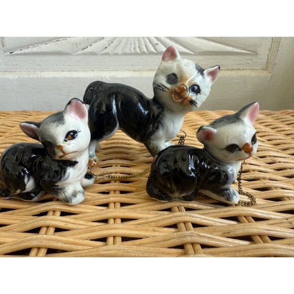 Vintage 50's Ceramic Mother Cat Kitty With Kittens on Chain Kitschy - Picture 9 of 10